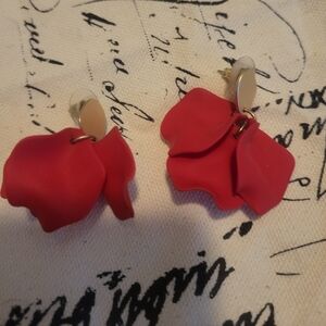 Elegant Red Floral Drop Earrings